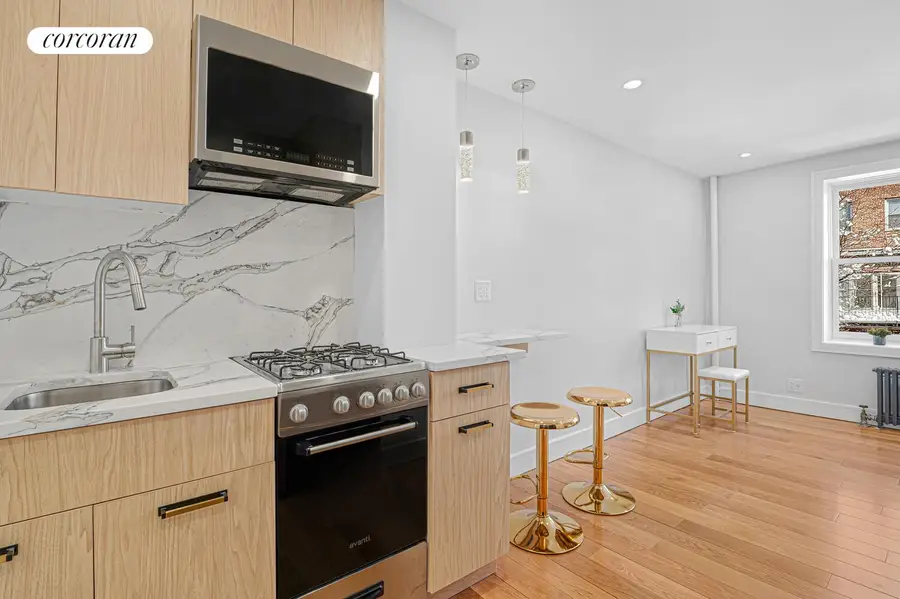 451 W 22nd Street #3R, New York, NY 10011 - #2