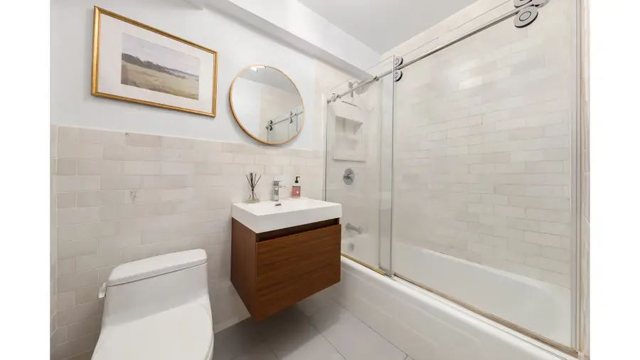 301 E 48th Street #2G, Manhattan, NY 10017 - #3