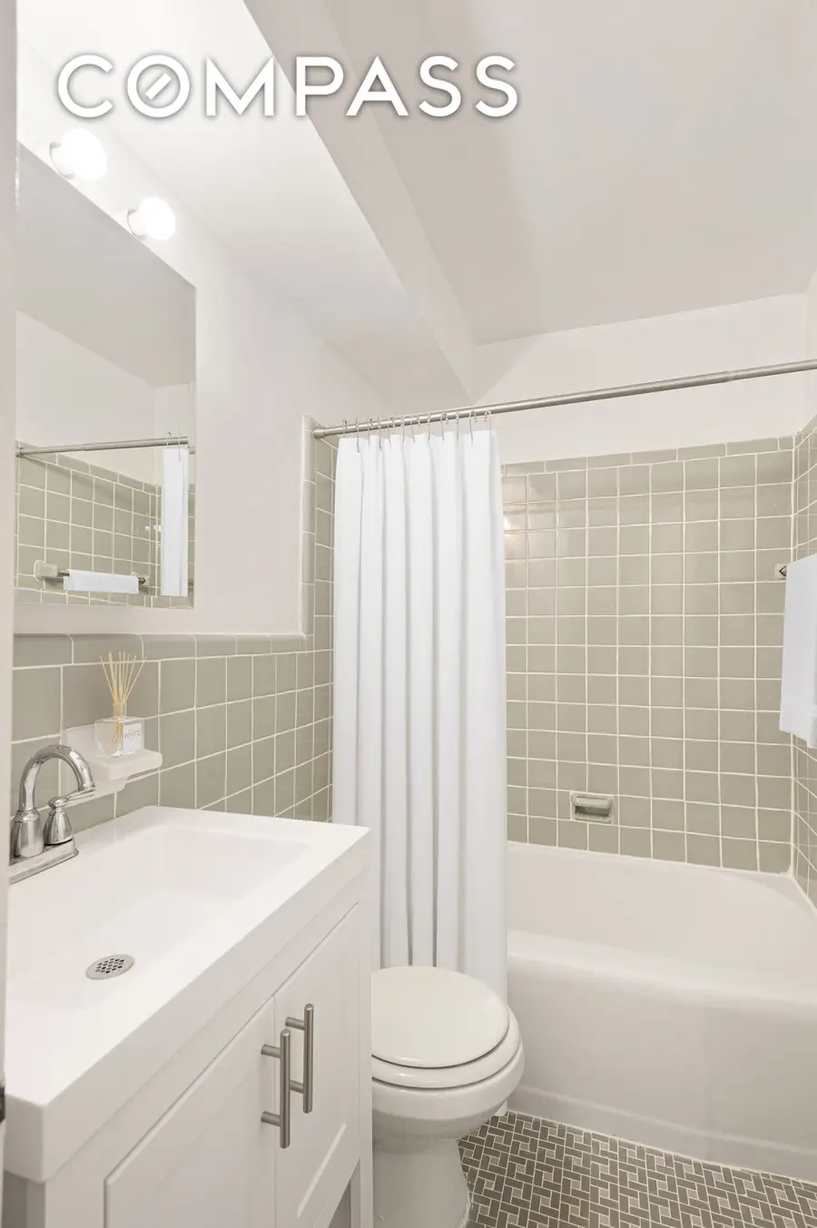 310 E 70th Street #2F, New York, NY 10021 - #2