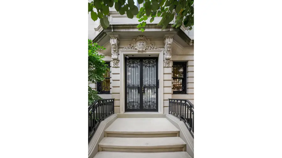 22 E 94th Street, Manhattan, NY 10128 - #2
