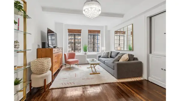 320 E 42nd Street #907, Manhattan, NY 10017