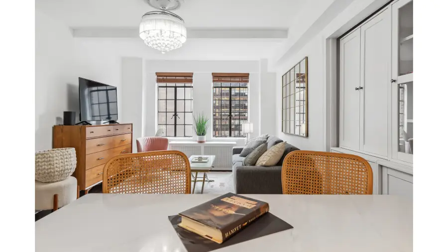 320 E 42nd Street #907, New York, NY 10017 - #3