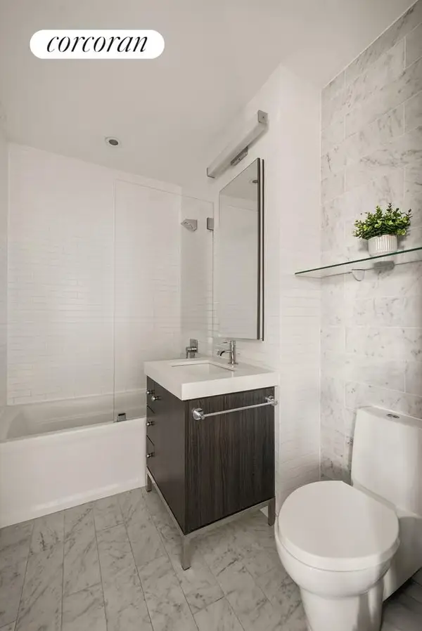 416 W 52nd Street #600, Manhattan, NY 10019