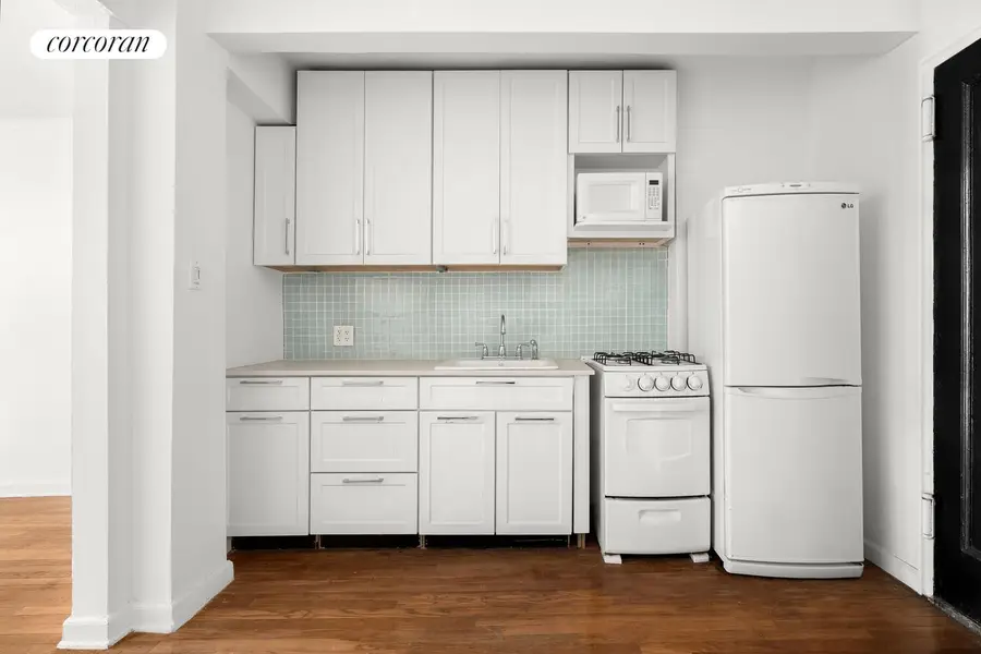 66-15 Wetherole Street #E11, Queens, NY 11374 - #3