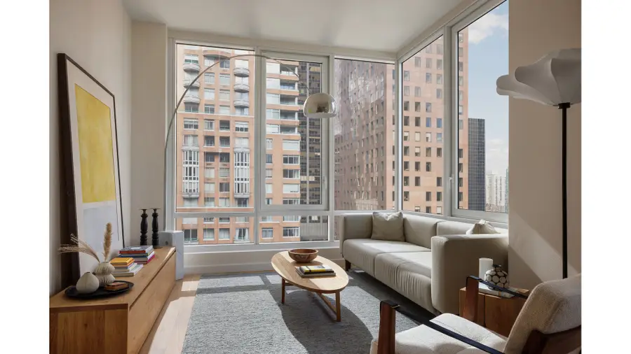 135 E 47th Street #27B, Manhattan, NY 10017 - #2