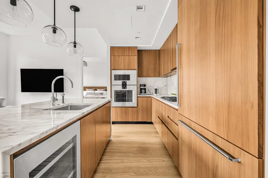 242 Broome Street #8A, Manhattan, NY 10002 - #3