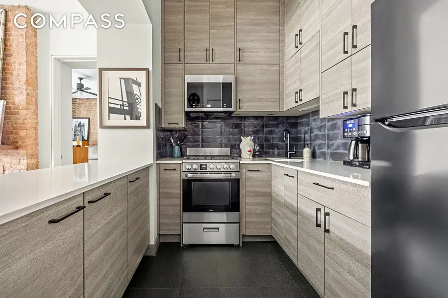 360 W 21st Street #2DE, New York, NY 10011 - #3