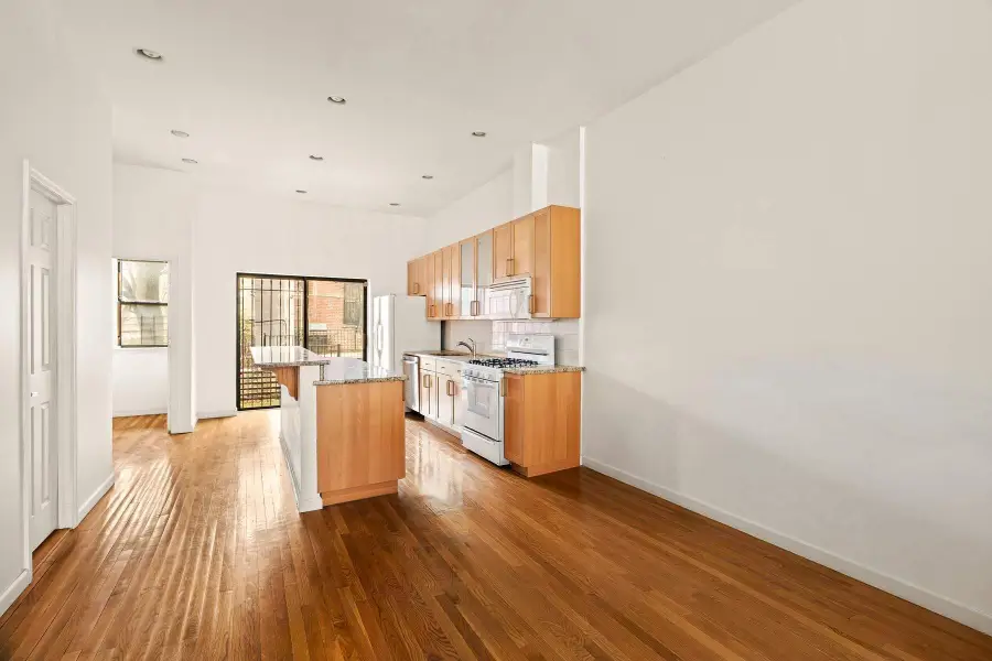 2070 Fifth Avenue #TH, New York, NY 10035 - #3