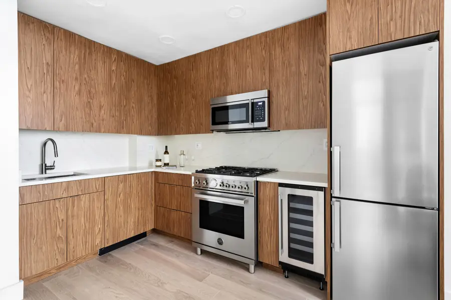 310 E 46th Street #24H, New York, NY 10017 - #2