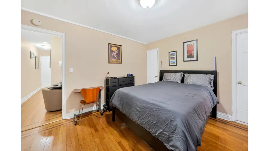 142 E 49th Street #3D, New York, NY 10017 - #2