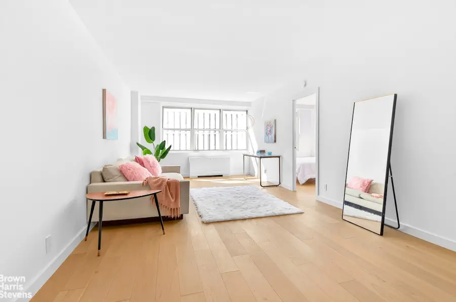 520 E 72nd Street #8U, New York, NY 10021 - #2