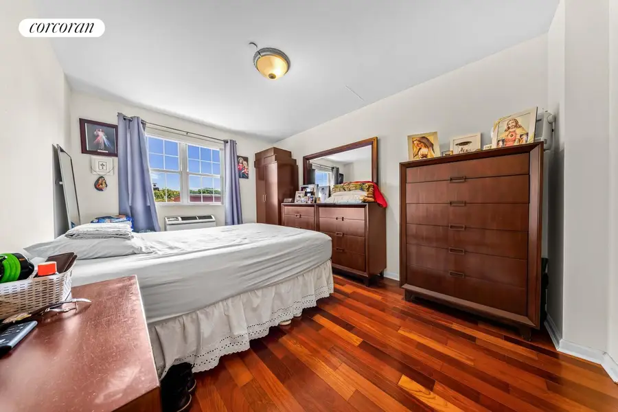 35-30 10th Street, Astoria, NY 11106 - #3