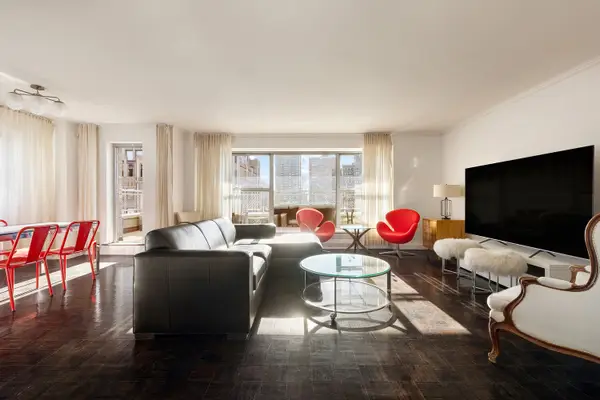 2 5th Avenue #17C, Manhattan, NY 10011