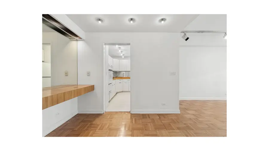 205 E 63rd Street #16F, Manhattan, NY 10065 - #2