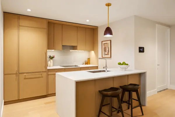 24-01 Queens Plaza N #206, Queens, NY 11101