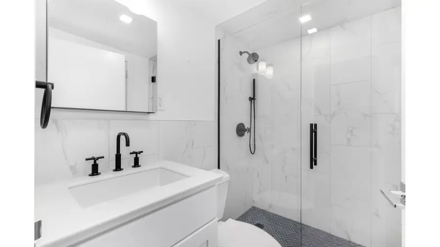 150 W 51st Street #2116, New York, NY 10019 - #3