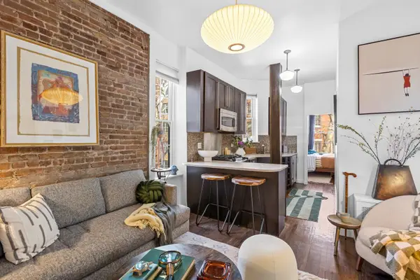 345 W 21st Street #2B, Manhattan, NY 10011