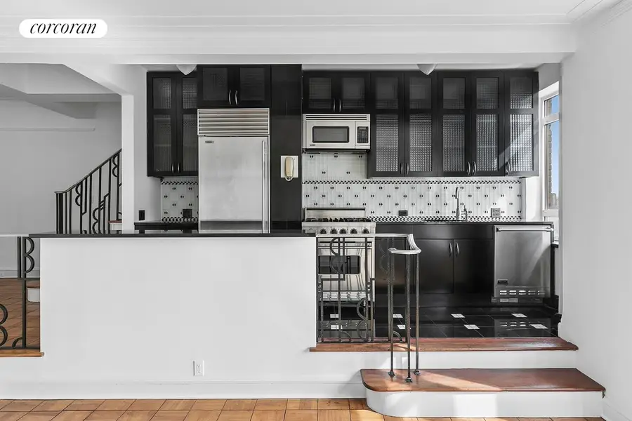 25 Central Park W #12P, Manhattan, NY 10023 - #2