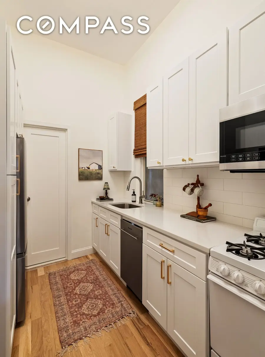 326 E 73rd Street #1A, Manhattan, NY 10021 - #2