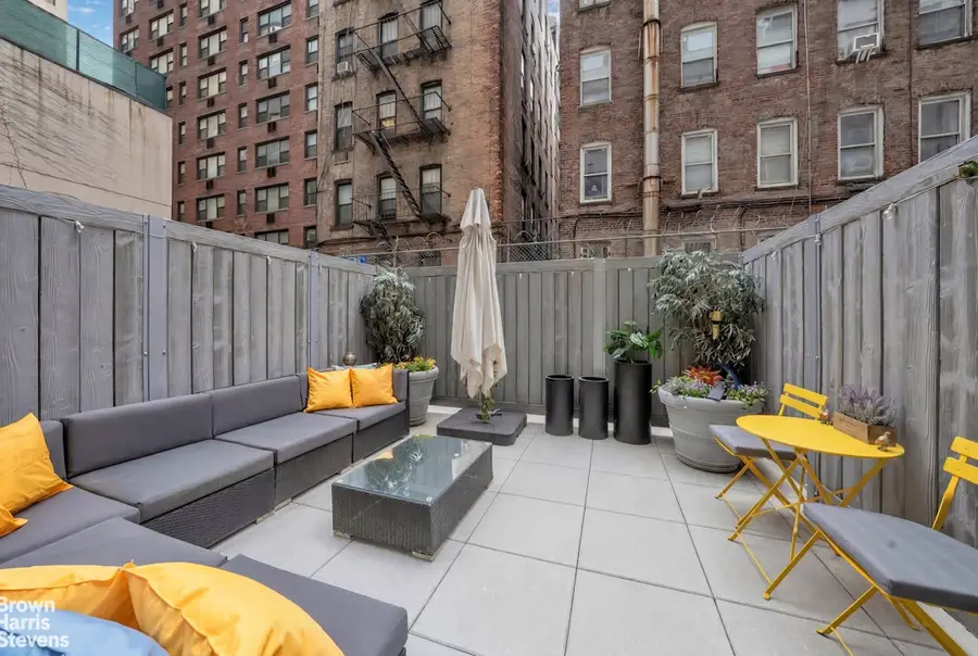 321 E 48th Street #1L, Manhattan, NY 10017 - #2