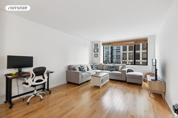 30 W 61st Street #9G, Manhattan, NY 10023