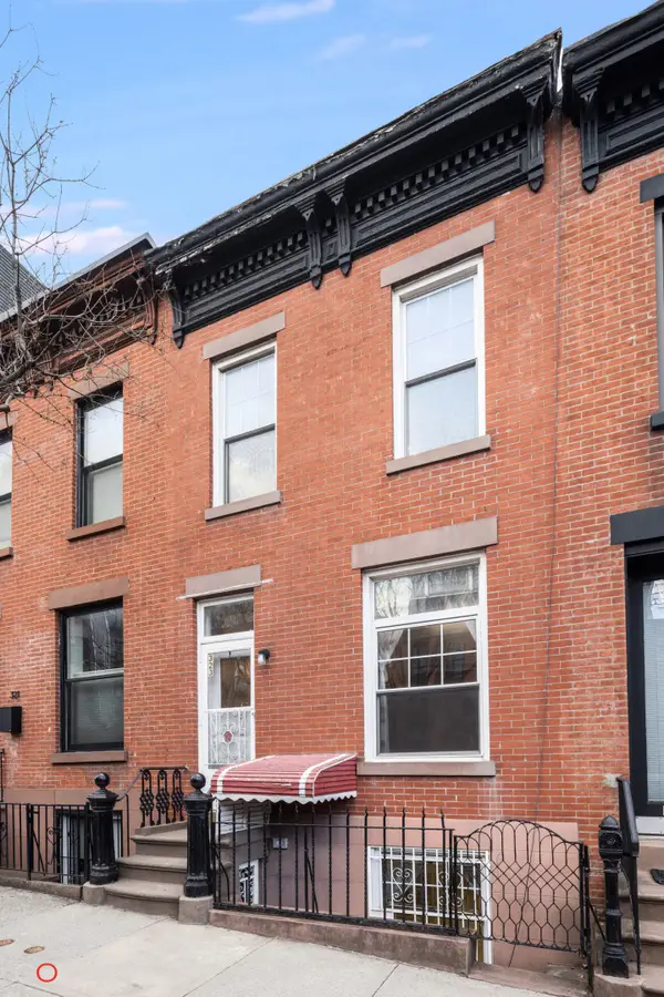 323 Carroll Street #Multi-Family Townhouse, Brooklyn, NY 11231
