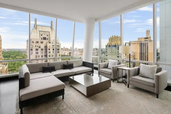 157 W 57th Street #38F, Manhattan, NY 10019