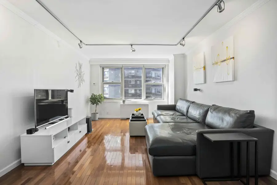 305 E 24th Street #15-R, New York, NY 10010 - #3