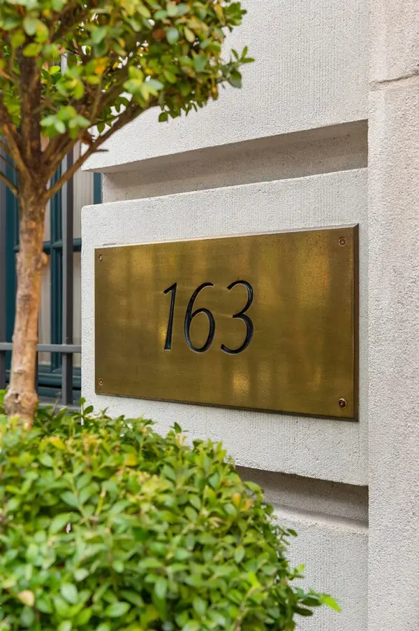 163 E 64th Street, Manhattan, NY 10065