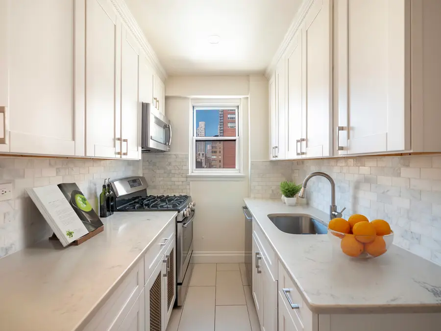 300 E 71st Street #12N, New York, NY 10021 - #3