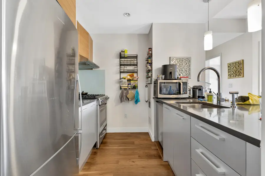 10-63 Jackson Avenue #6G, Queens, NY 11101 - #2