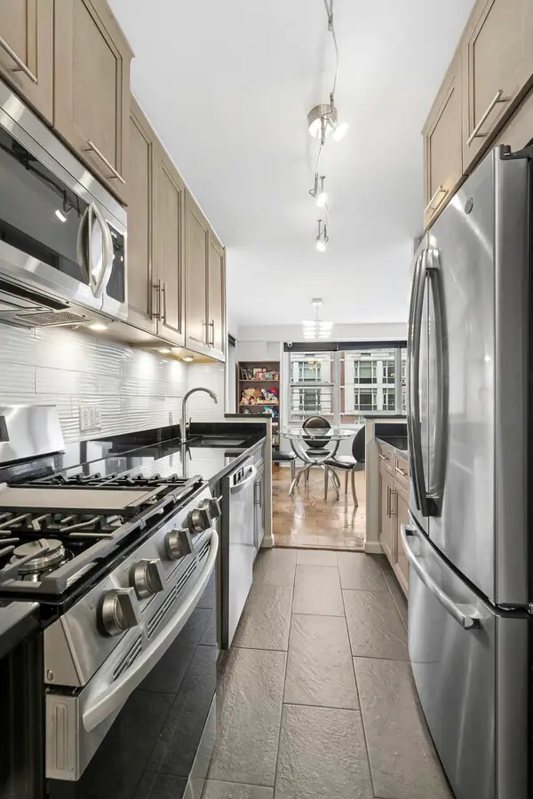 370 E 76th Street #B1102, Manhattan, NY 10021