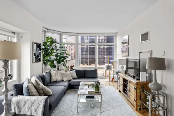 555 W 59th Street #11F, Manhattan, NY 10019