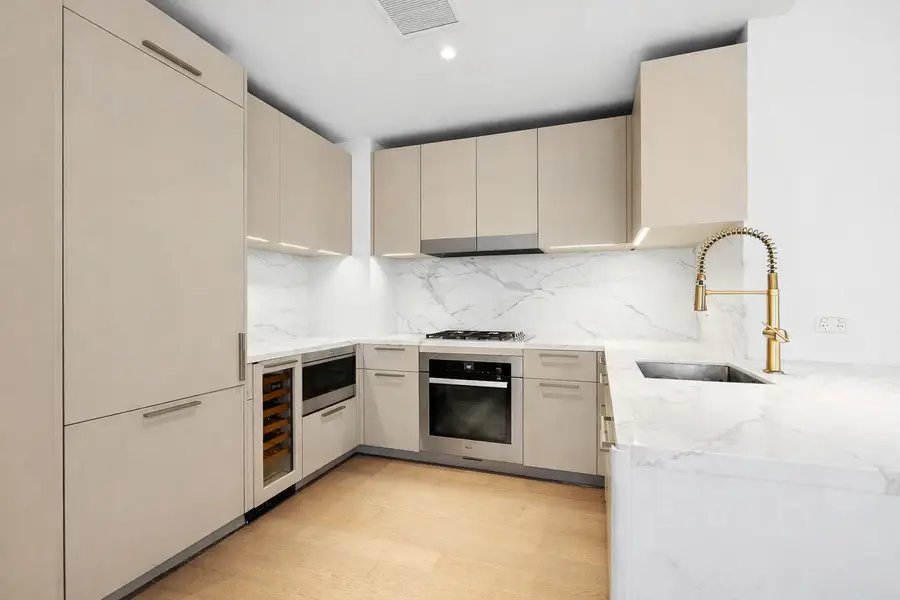 305 E 51st Street #RU5F, Manhattan, NY 10022 - #3