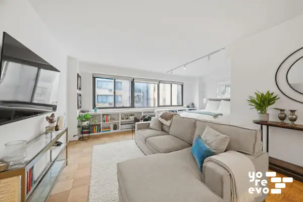 16 W 16th Street #11NS, Manhattan, NY 10011