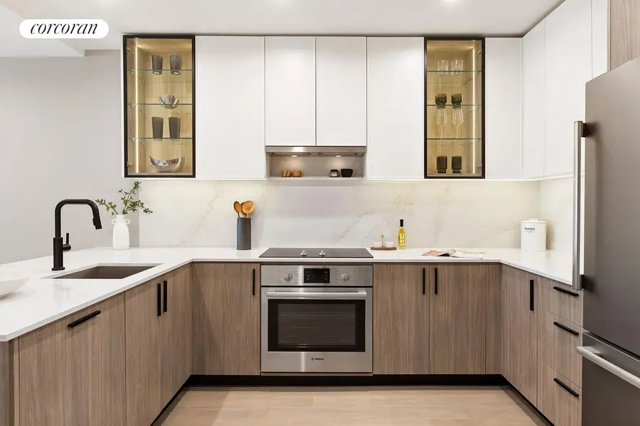 25-23 Newtown Avenue #PHB, Queens, NY 11102 - #3