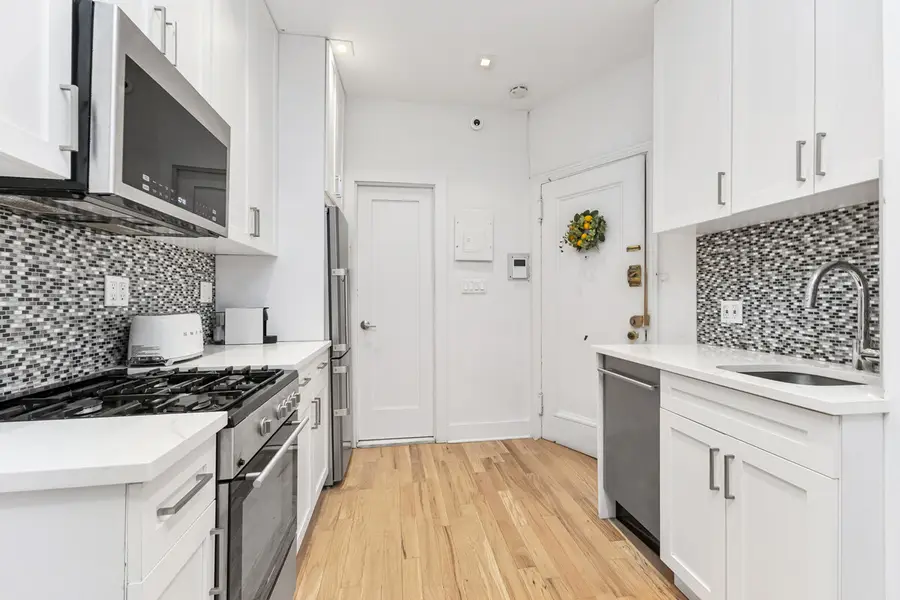 328 E 73rd Street #1D, New York, NY 10021 - #3