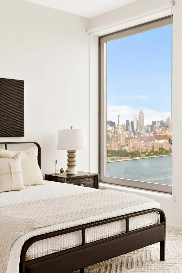 8 S 4th Street #4C, Brooklyn, NY 11249
