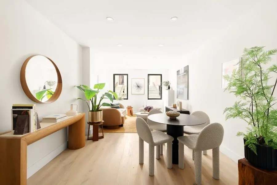 221 E 48th Street #Garden, Manhattan, NY 10017 - #2