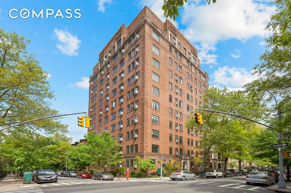 118 8th Avenue #2F, Brooklyn, NY 11215