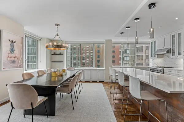 61 W 62nd Street #17EF, Manhattan, NY 10023