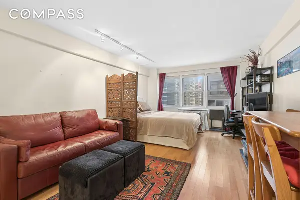 321 E 45th Street #9F, Manhattan, NY 10017