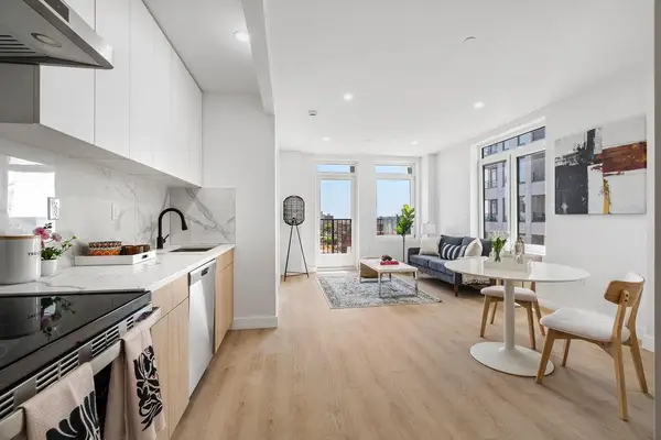 26-15 4th Street #3-H, Queens, NY 11102