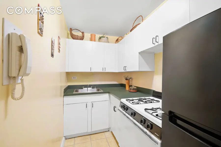 165 W 66th Street #2R, Manhattan, NY 10023 - #3