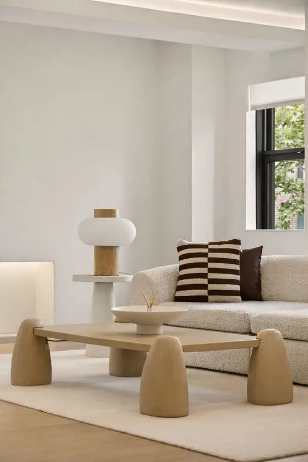 235 E 49th Street #6E, Manhattan, NY 10017