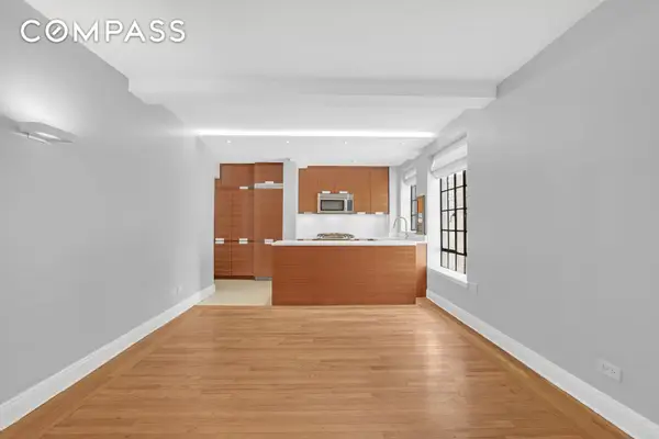 333 E 43rd Street #705, Manhattan, NY 10017