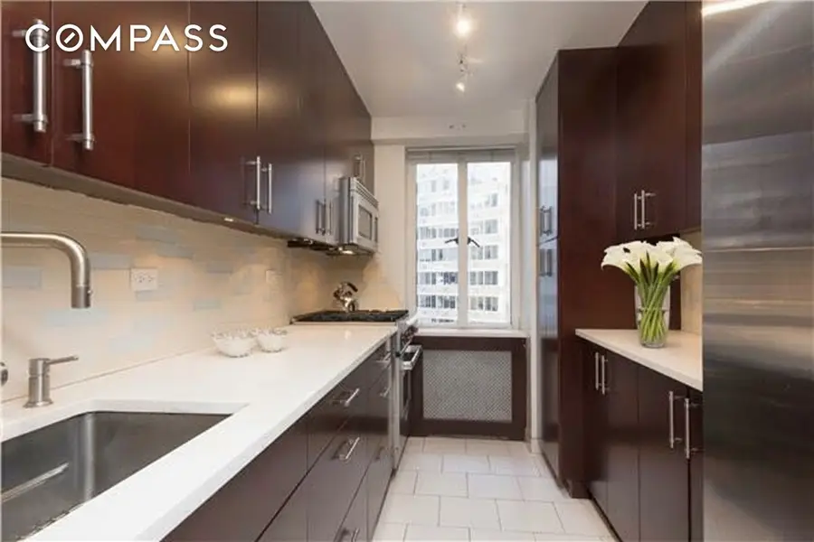 411 E 53rd Street #10L, New York, NY 10022 - #3