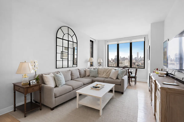 101 W 24th Street #19C, Manhattan, NY 10011-1909