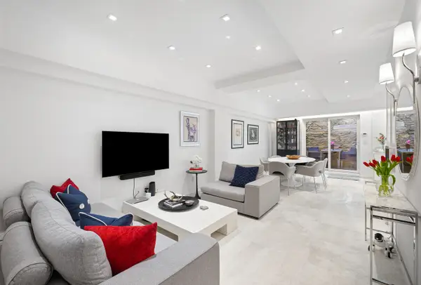 108 E 66th Street #1C, Manhattan, NY 10065