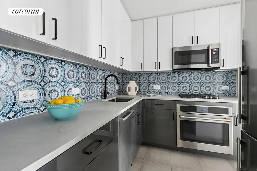 300 E 40th Street #32F, New York, NY 10016 - #2